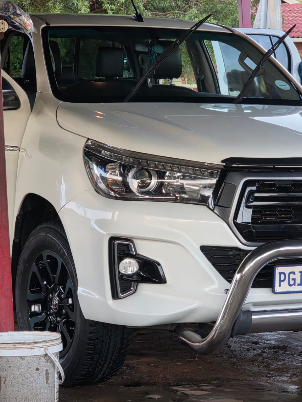 Vehicle detailing - front end of a Toyota Hilux